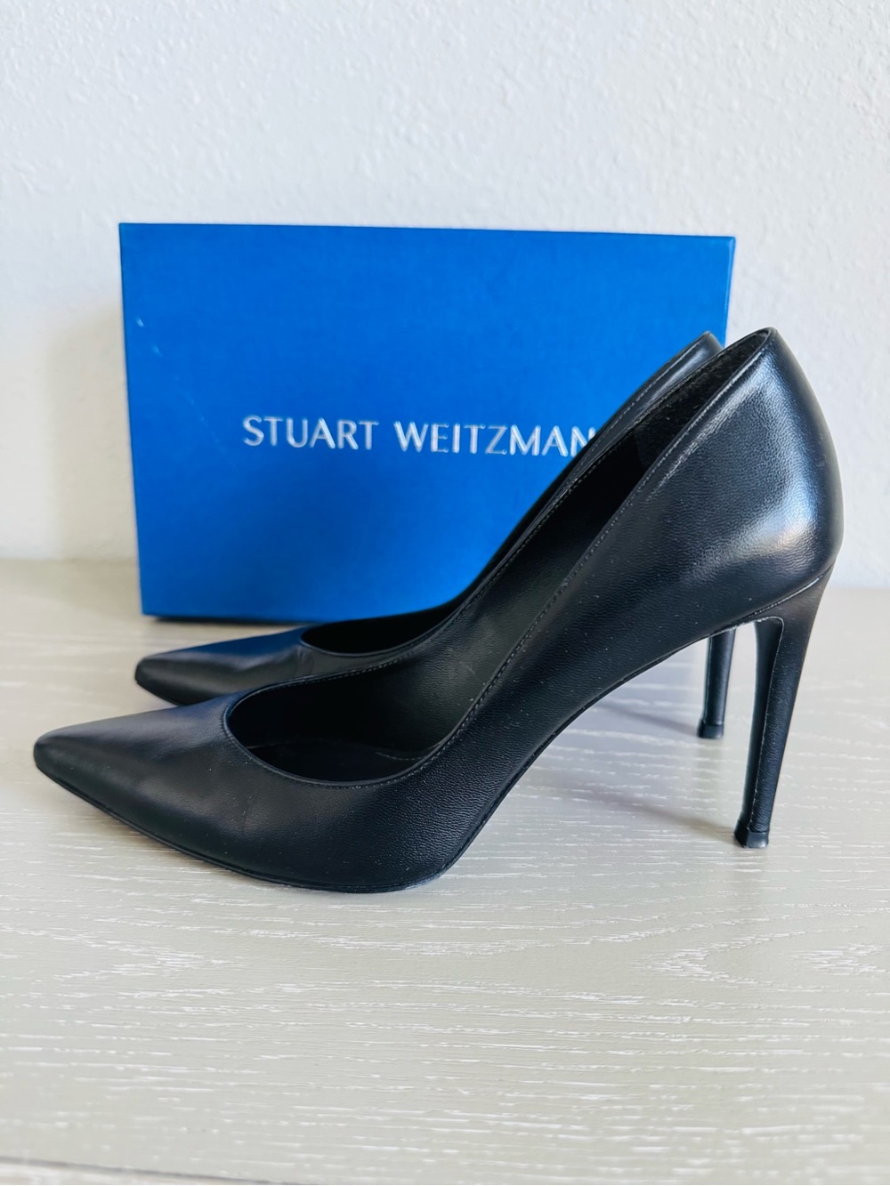 Stuart Weitzman Black Leather Pointed Toe Stiletto Pumps